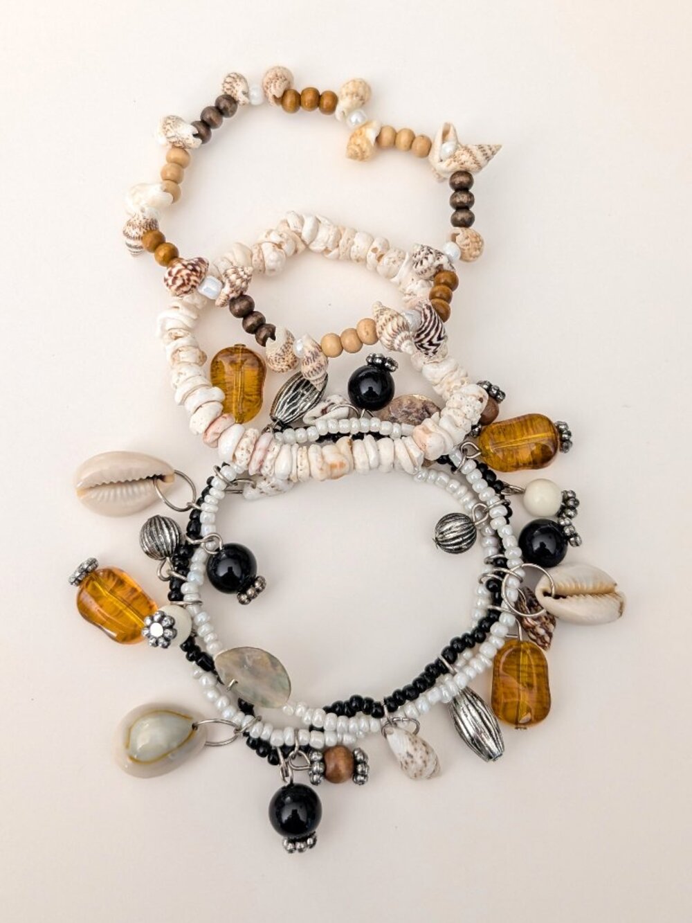 3 stretch shell bracelets - Picture 6 of 9